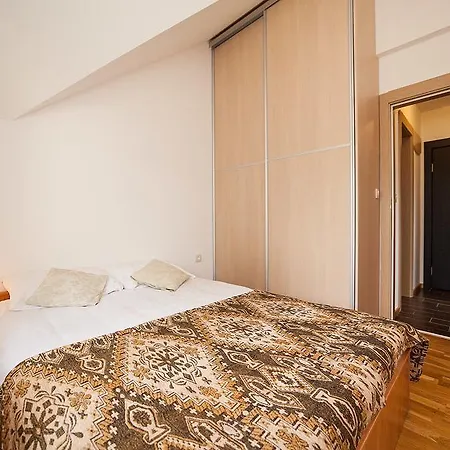 Gledovic Apartament *